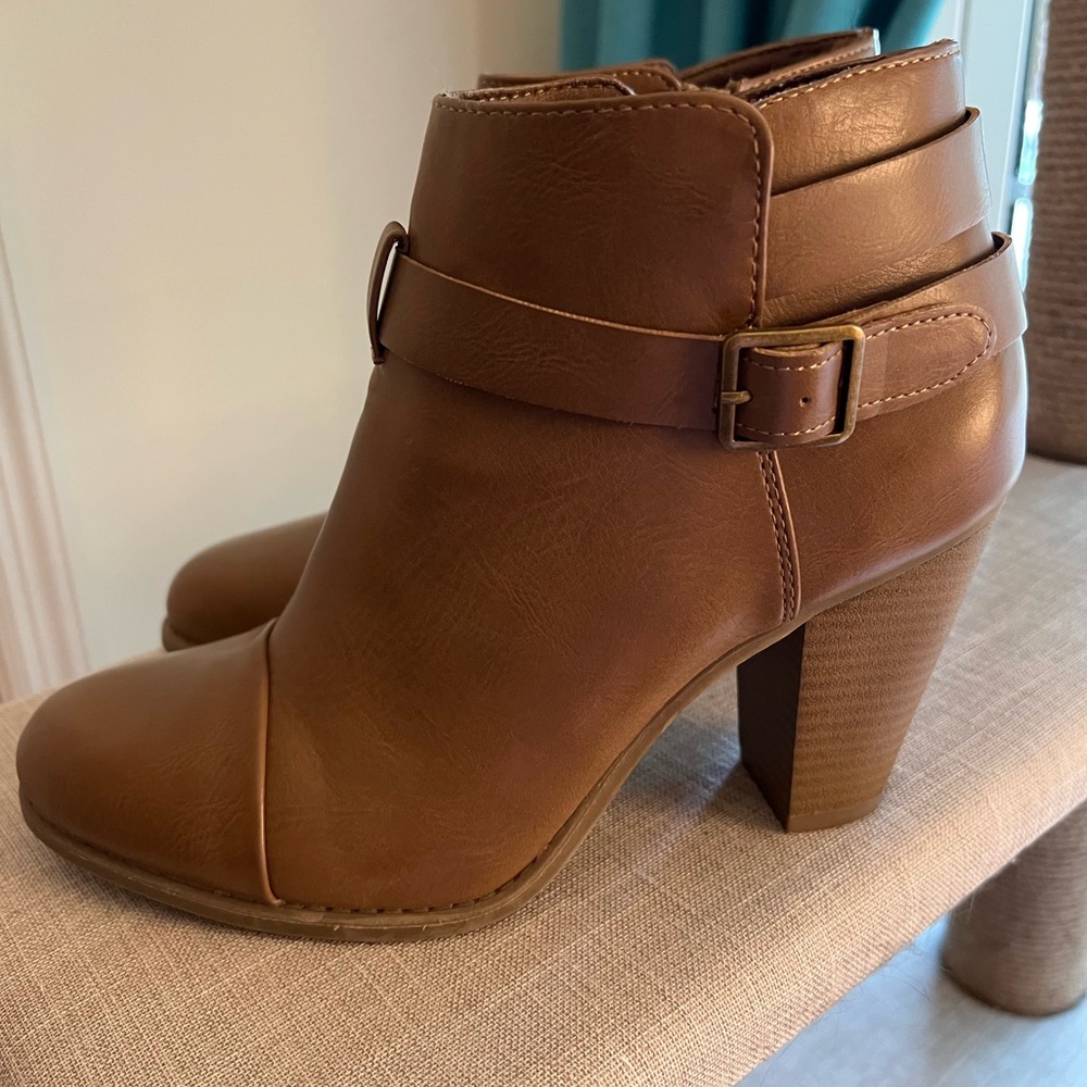 EUC Light Brown Ankle Boots